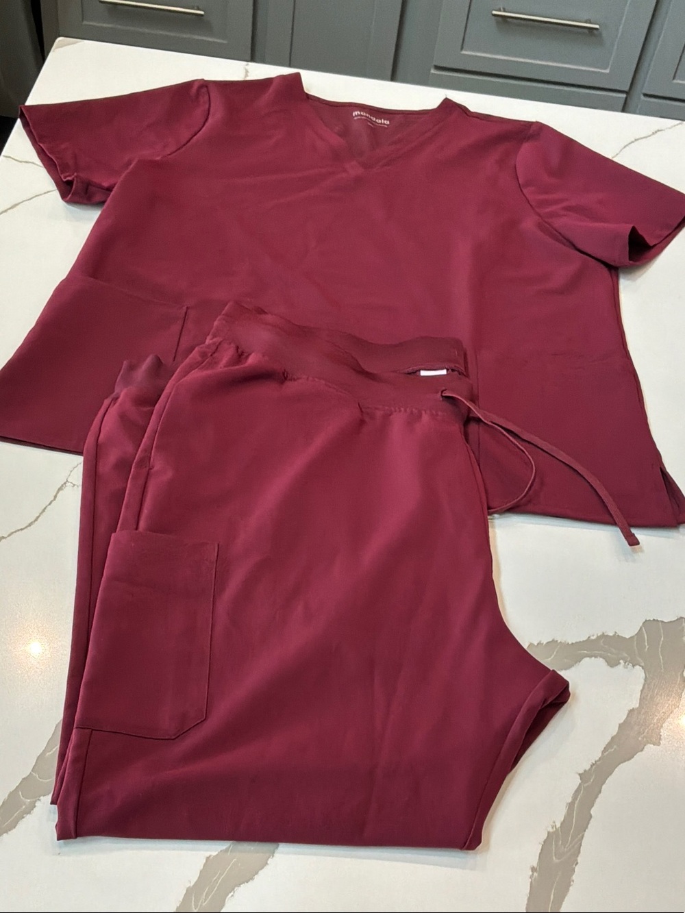 Mandala 2XL Set Wine Red V-Neck Scrub Top & Drawstring Pants Set Medical